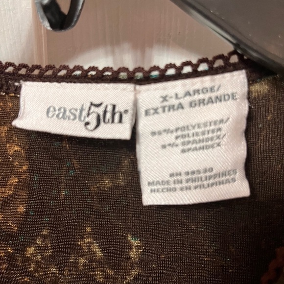 Fall Top with V-Neck - Picture 4 of 4